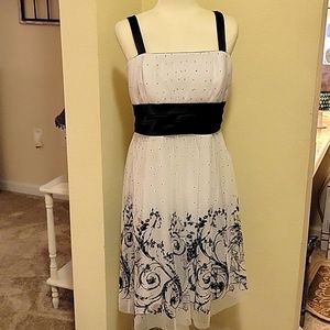 R & M RICHARDS VINTAGE PARTY DRESS....14P